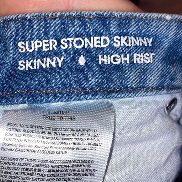 Volcum Distressed Jeans Woman’s Size 25 - Picture 6 of 7